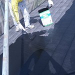 09_屋根中塗り中です。