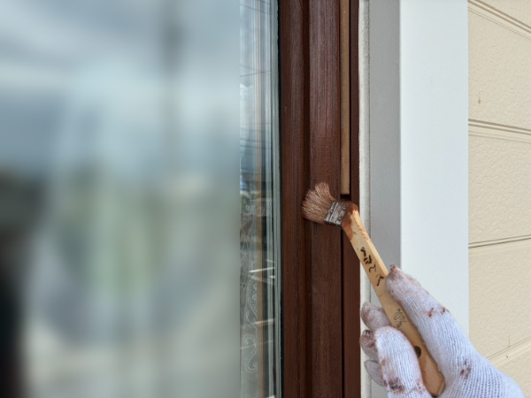 菰野町_木部塗装_施工中4窓枠