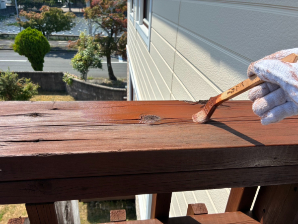 菰野町_木部塗装_施工中1