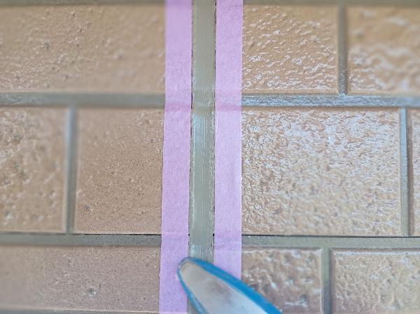 四日市市_アパートS_シーリング押さえ