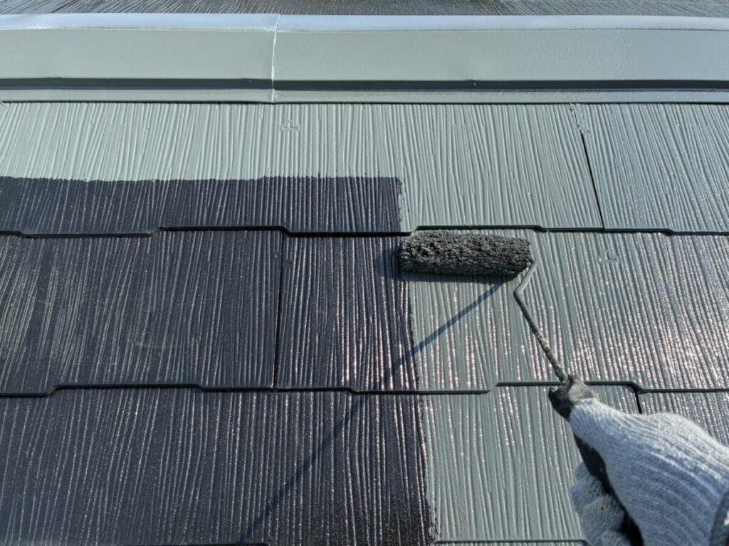 四日市市_アパートS_屋根中塗り