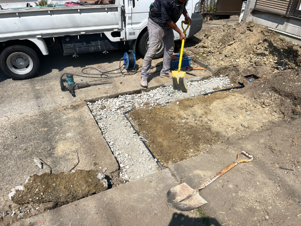 四日市市_H様_砕石敷き均し