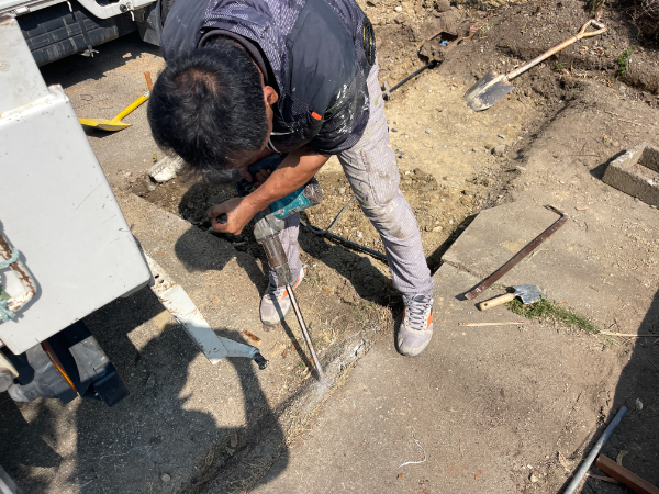 四日市市_H様_斫り（はつり）２