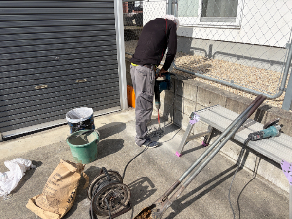 いなべ市I様_カーポート新設支柱穴あけ2