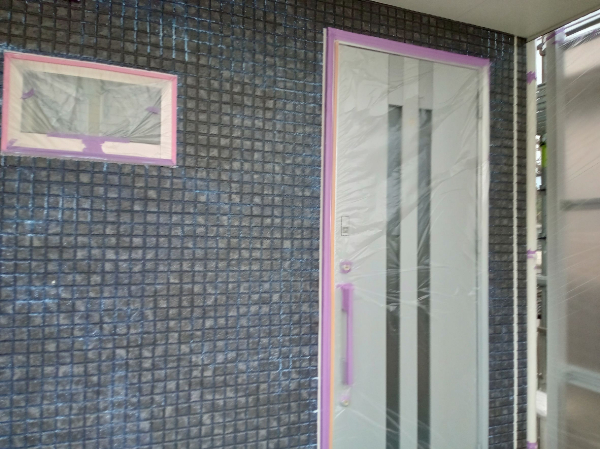 四日市市A様_外壁コーキングシーラー下塗り2