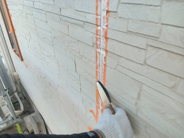 四日市市A様_外壁コーキング押さえ