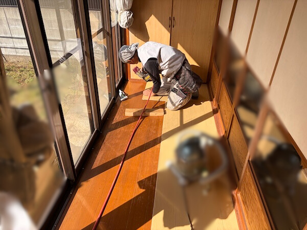 フロア張り廊下1