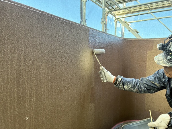 四日市市-Sマンション-外壁-下塗り