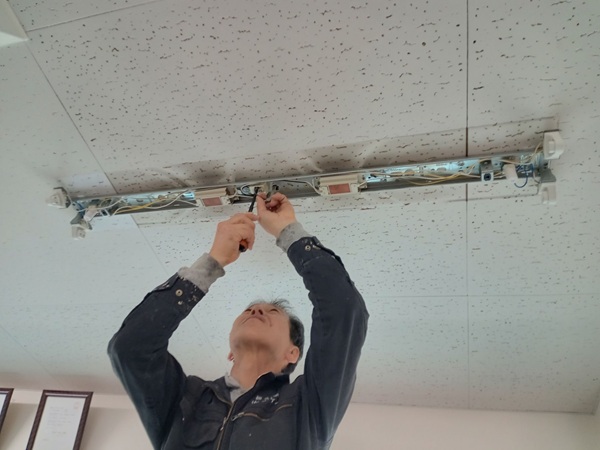 四日市市-事務所-照明-撤去