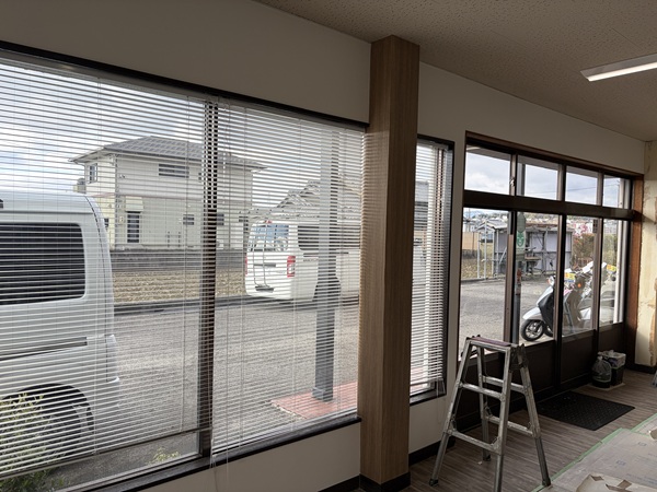 四日市市-店舗-クロス完了2