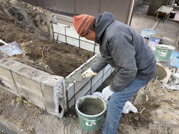 四日市市-I様邸-ブロック積み