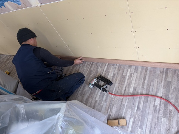 四日市市-店舗-巾木設置