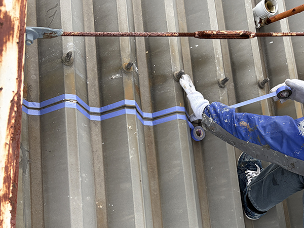 四日市市-倉庫-屋根-マスキング