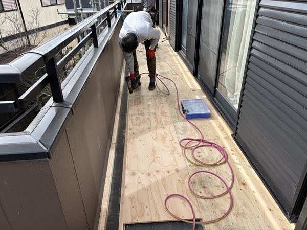 四日市市-N様邸-コンパネ張り