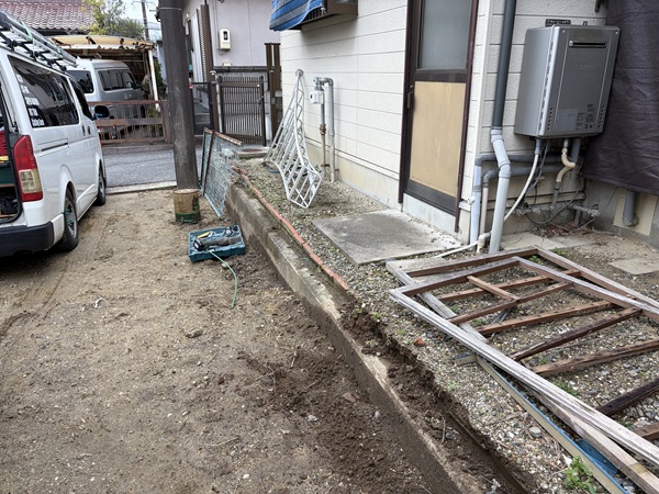 四日市市-A様邸-フェンス取り換え工事-既存フェンス撤去