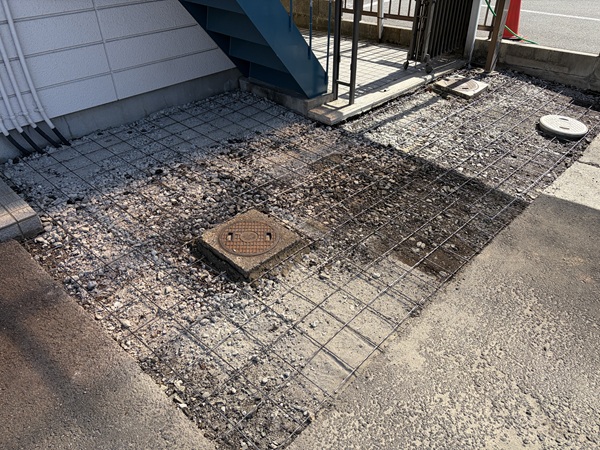 四日市市-K様邸-段差解消コンクリート工事-ワイヤーメッシュ