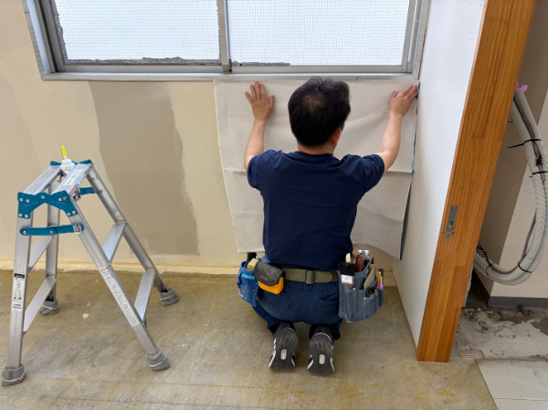 東海市工場-クロスパテ張り