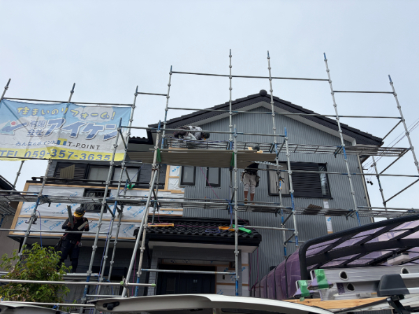 四日市市-T様邸-雨漏り補修-板金張り2